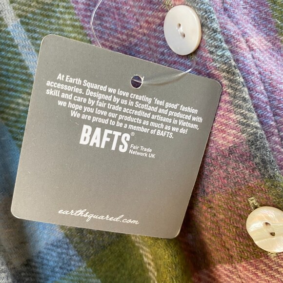 Earth Squared Plaid Wool Wrap Free Trade Hybrid Poncho Lap Blanket One Size NWT - Picture 6 of 13